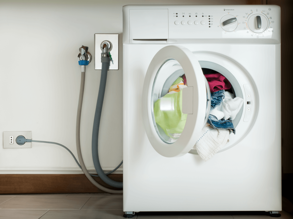 洗濯機の排水ホースに最適な交換時期と5ステップの簡単な方法 これであなたも業者いらず Araou アラオウ