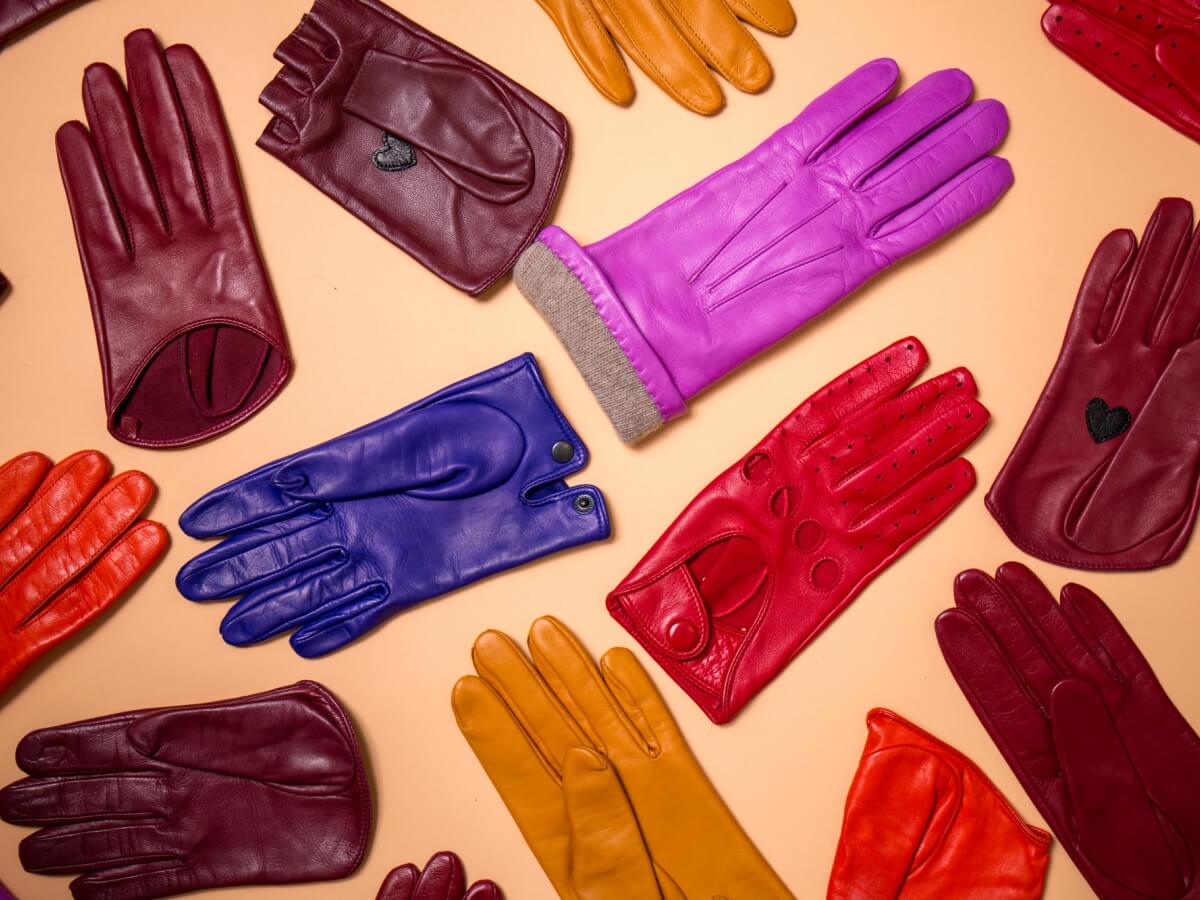 手袋は素材別に洗濯方法が違う 長く愛用できる洗い方や干し方 保管方法 Araou アラオウ