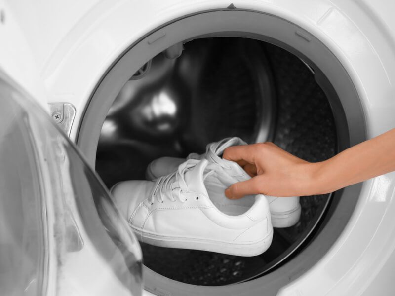 スニーカーを洗濯機で洗う