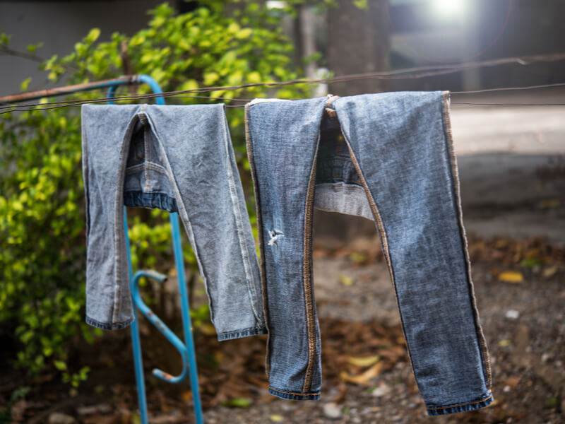 ジーンズ デニムを洗わないのは間違い 洗うべき理由や正しい洗濯方法を解説 Araou アラオウ