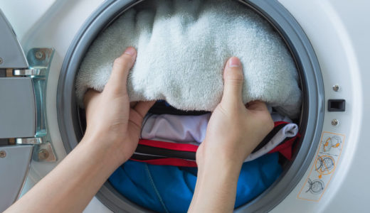 乾燥機能付き洗濯機でなかなか乾かないときの原因と解消法を解説！