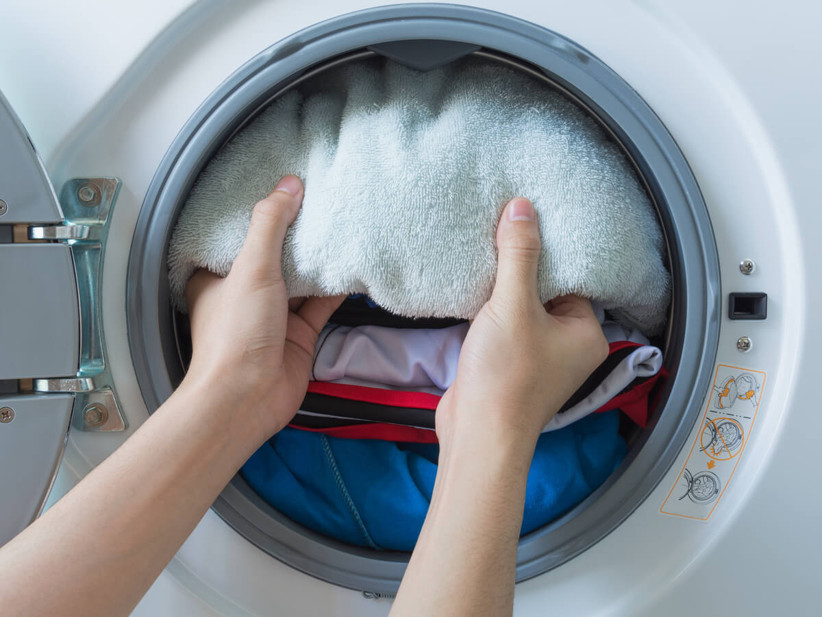乾燥機能付き洗濯機でなかなか乾かないときの原因と解消法を解説 ...
