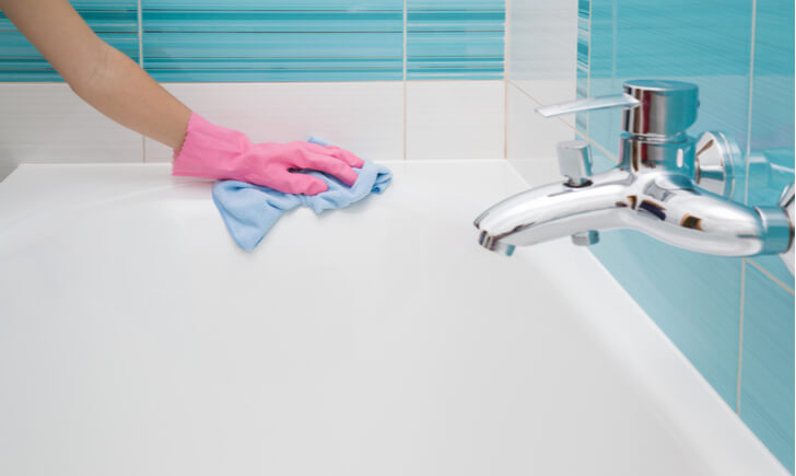 お風呂の水垢掃除にはクエン酸を活用しよう！